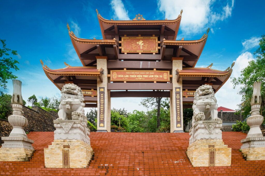 Quần thể di tích và danh thắng Yên Tử – Vĩnh Nghiêm – Côn Sơn – Kiếp Bạc là Di sản Văn hóa Thế giới 4 Ảnh sưu tầm