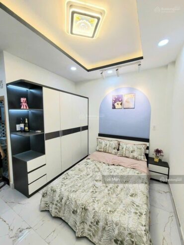 Nhà Nguyễn Trọng Tuyển, P8, Phú Nhuận.