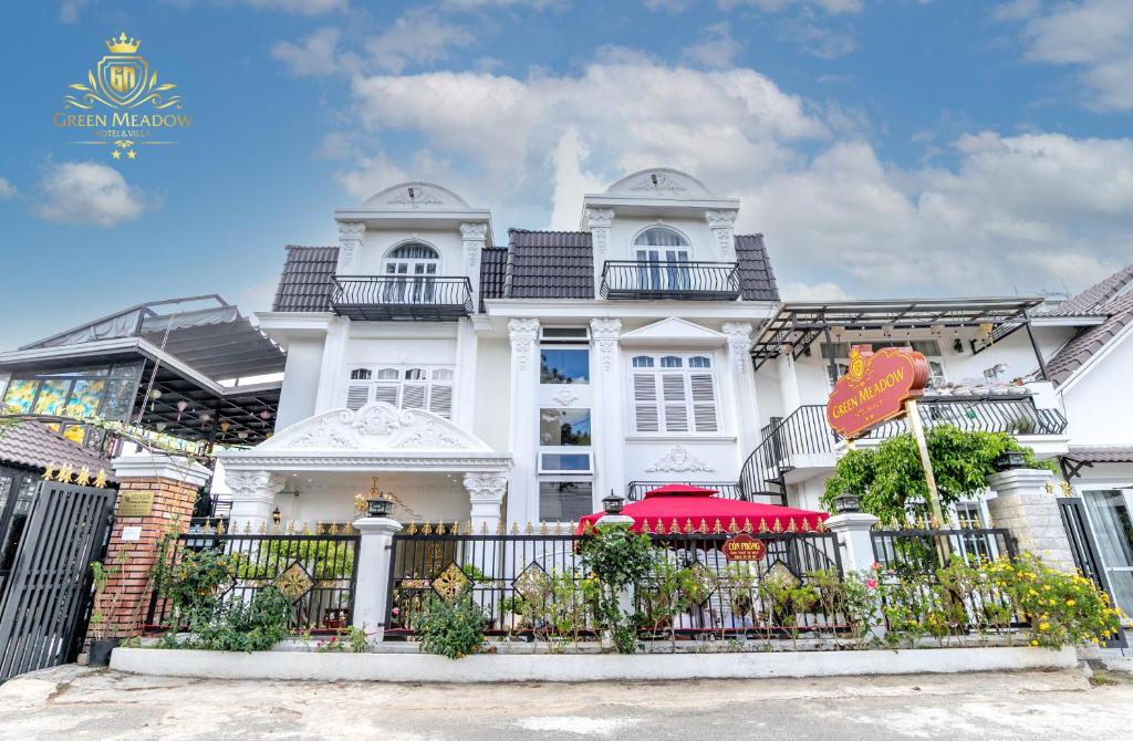 Green Meadow Dalat Hotel