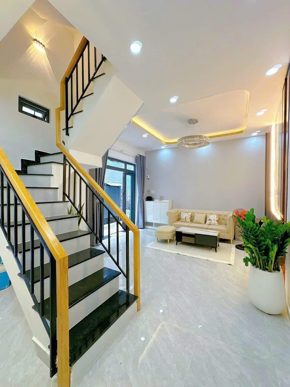 Chính Chủ Cần Bán Siêu Phẩm Hoàng Hoa Thám