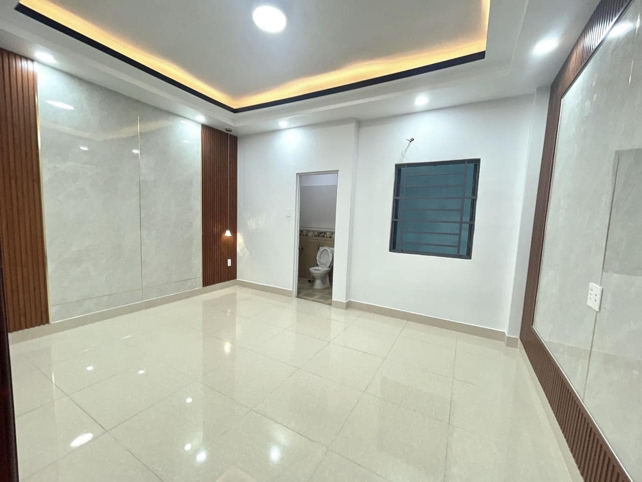 NHÀ MỚI ĐẸP 5 TẦNG – TRUNG TÂM PHÚ NHUẬN