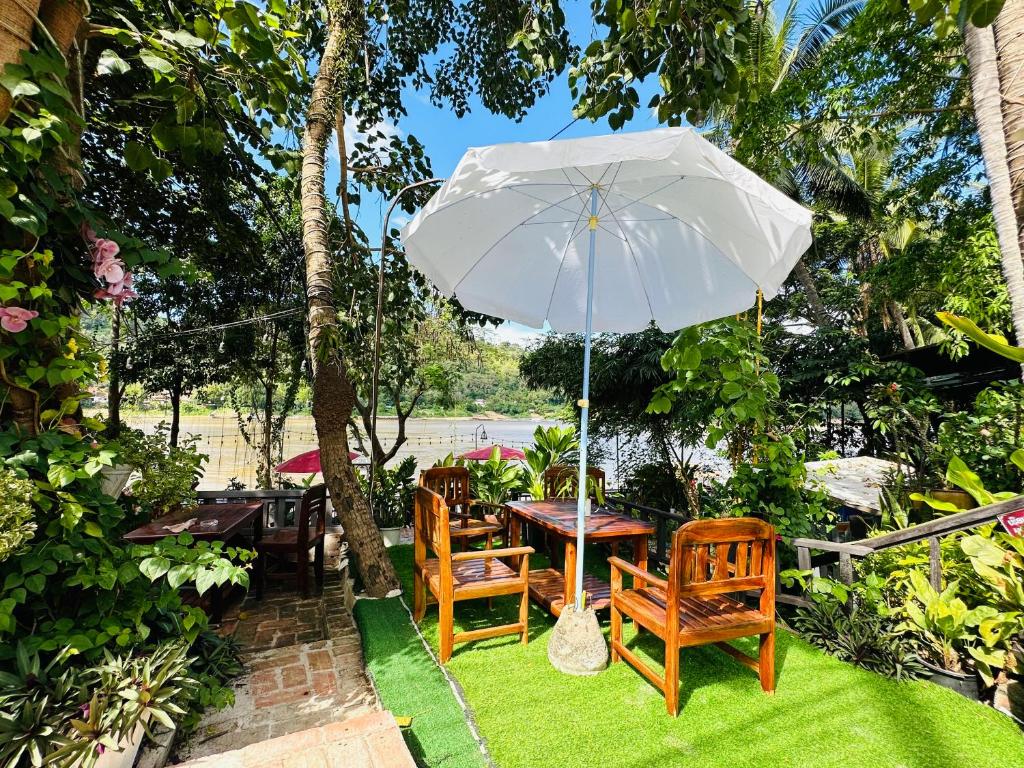 Anisa Mekong Riverside Villa