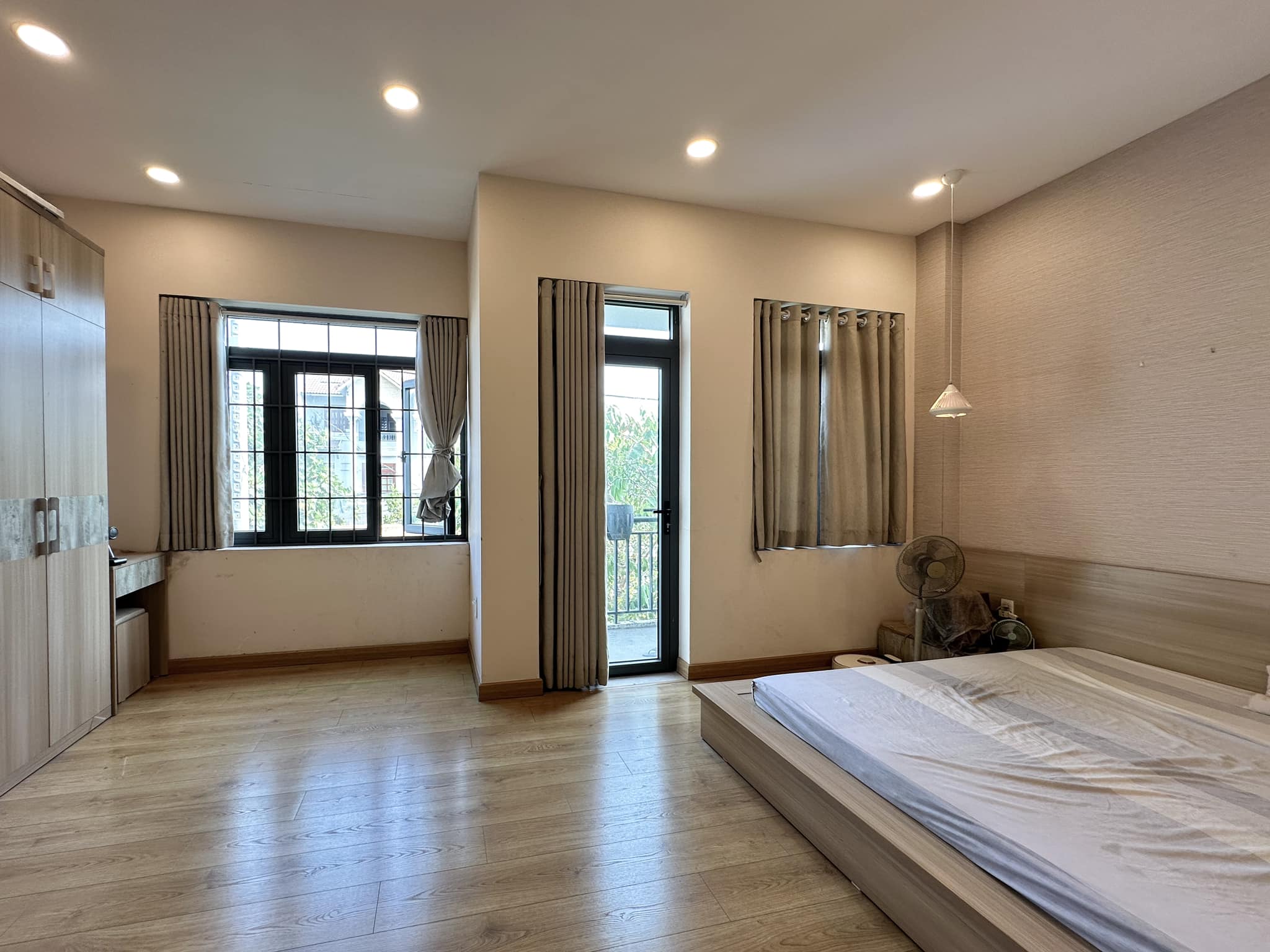 Biệt Thự ven sông ngay GiGaMall