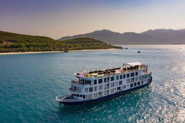 TOUR DU THUYỀN SEA CORAL NHA TRANG