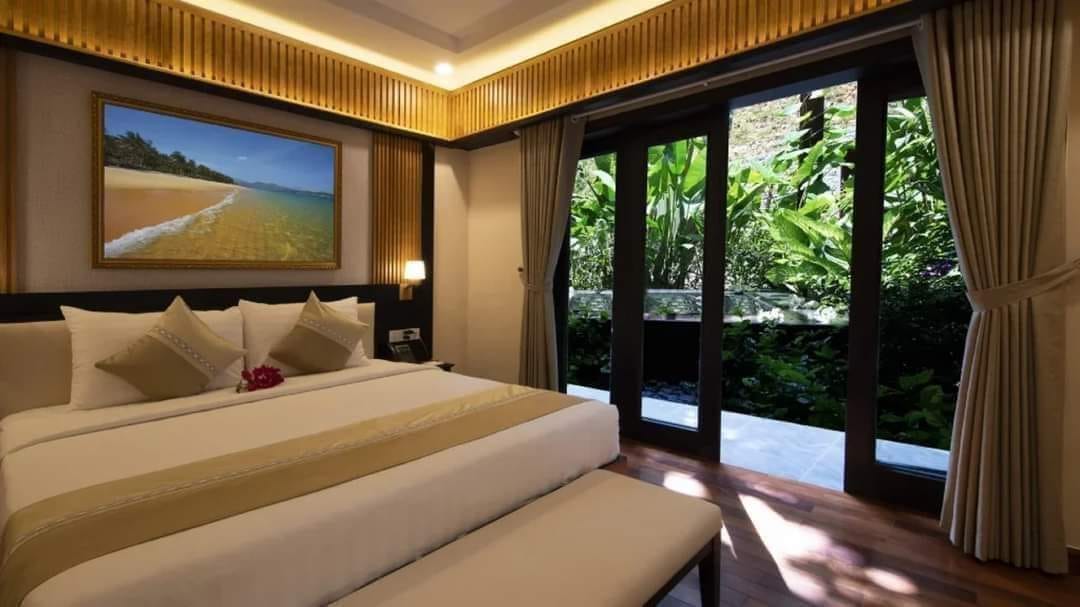 HÒN TẰM RESORT NHA TRANG