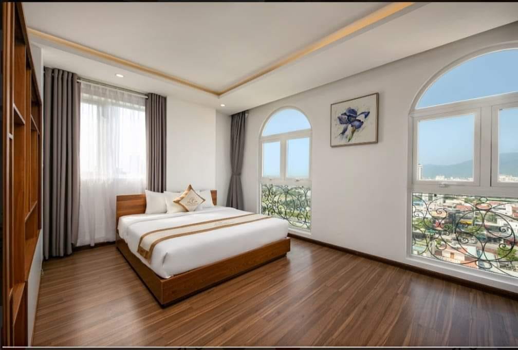 PRAGUE HOTEL ĐÀ NẴNG