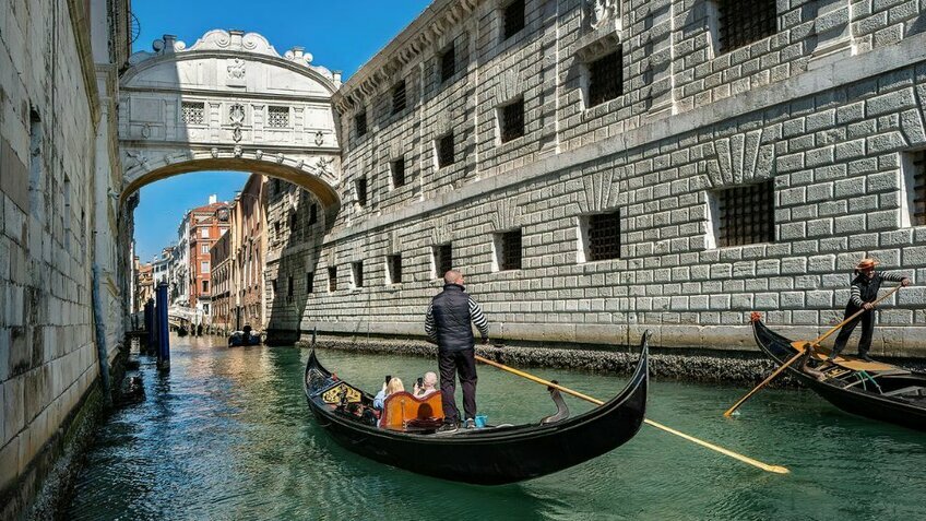 Tour Du Lịch: Pháp – Thụy Sĩ – Ý – Vatican 10N9Đ