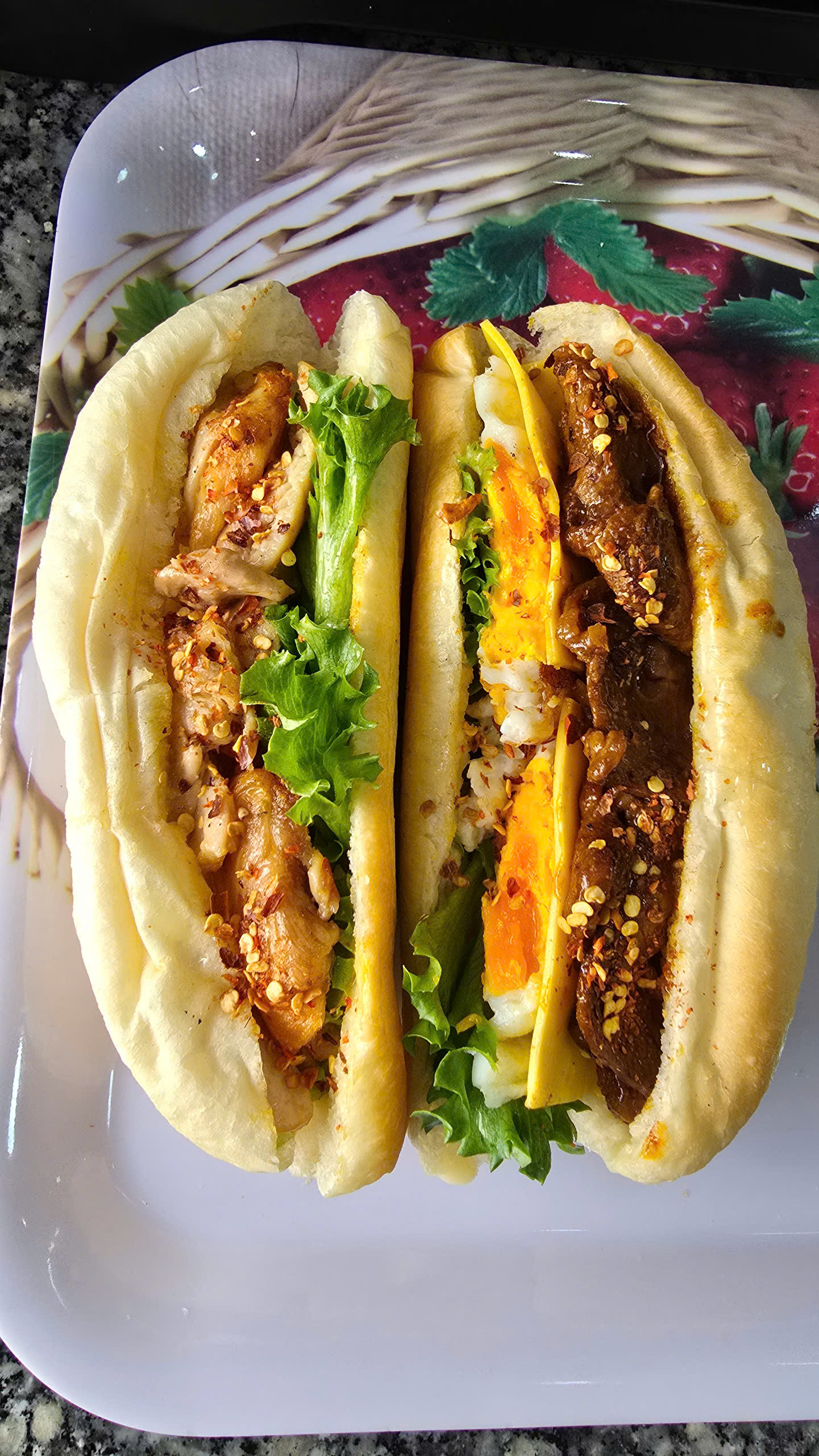 Title: Saigon’s Best-Kept Secret: Bánh Mì 611 – A Culinary Must-Try i
