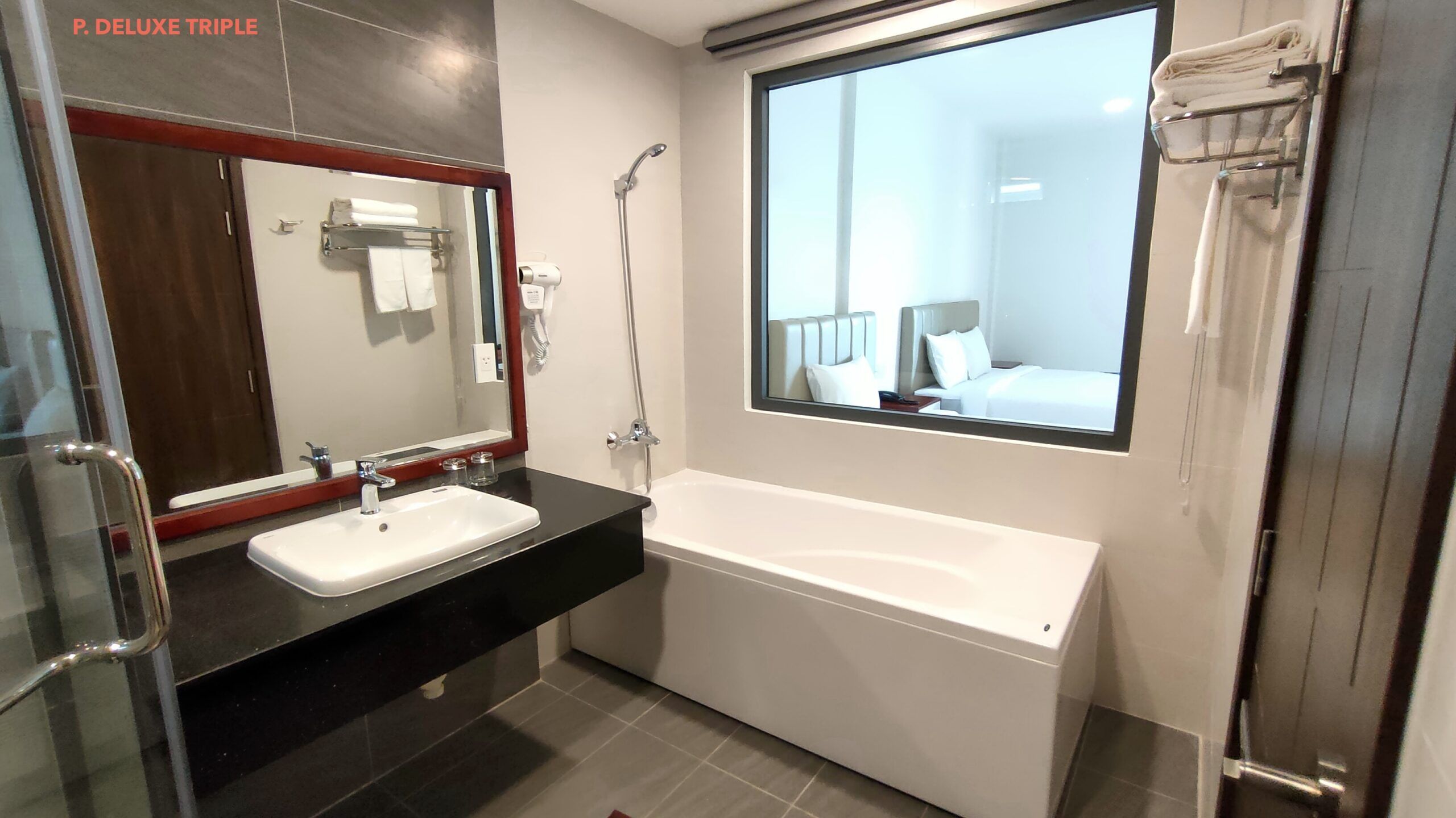 WildBird Tràm Chim Hotel