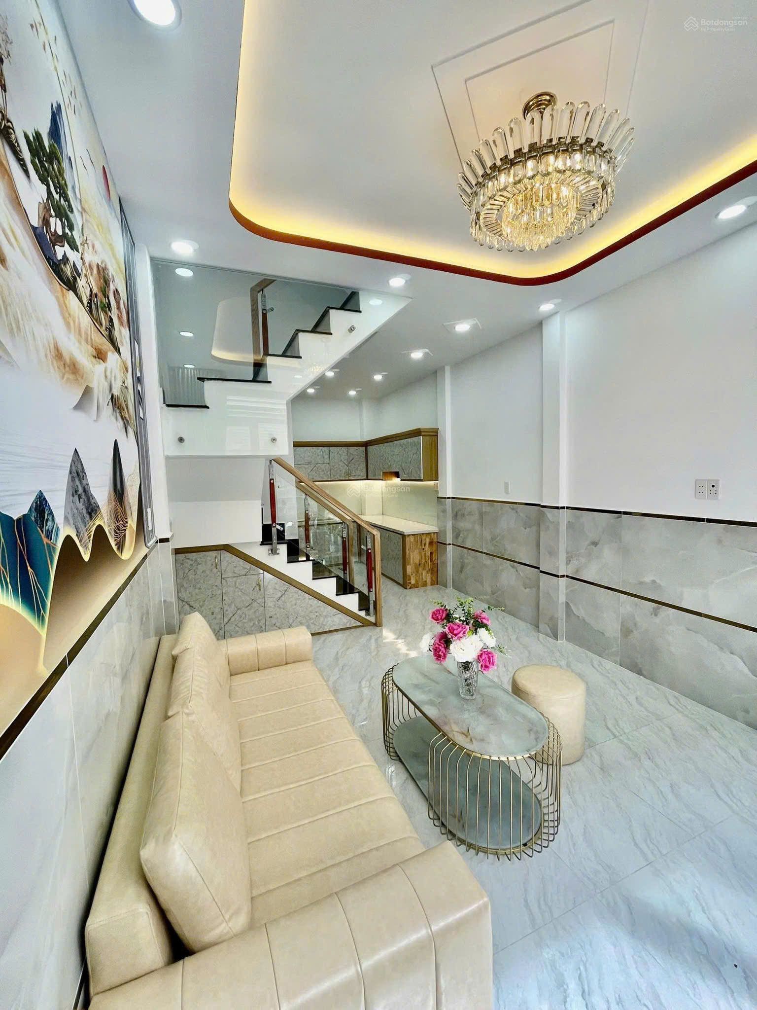 Bán nhà mới xây 2 tháng Tỉnh Lộ 10 – gần chợ Bà Hom